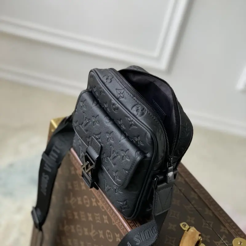 M12516 17x7.8x18cm High Quality Bags - Image 9