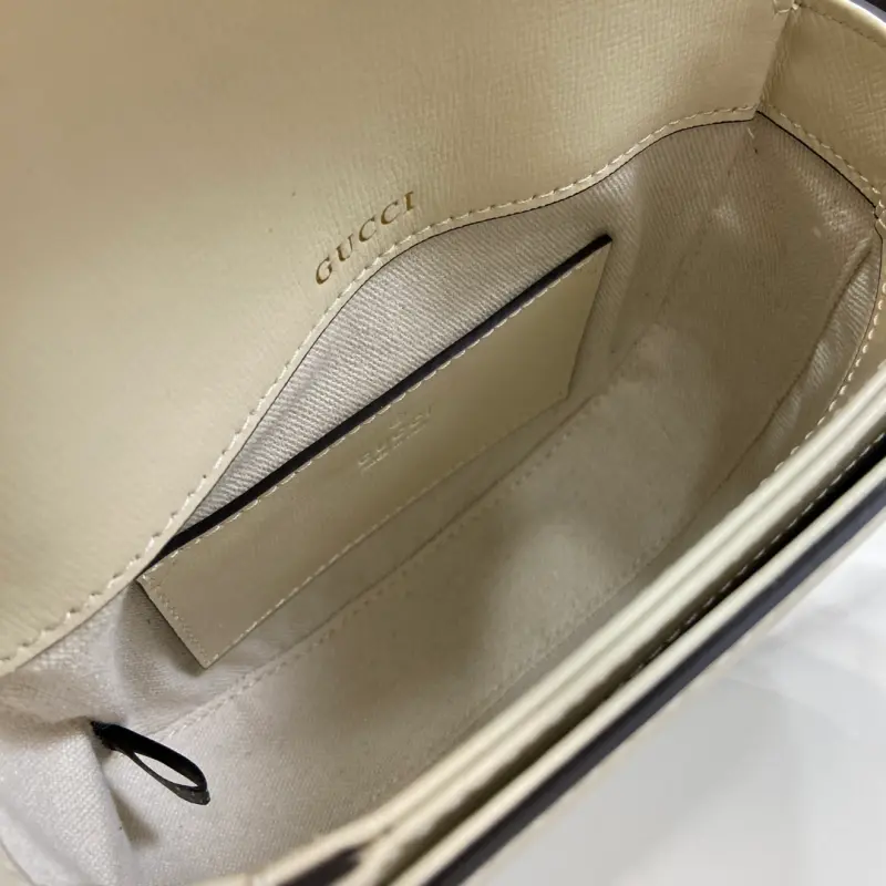 781387 CM 3 High-Quality Bags - Image 10