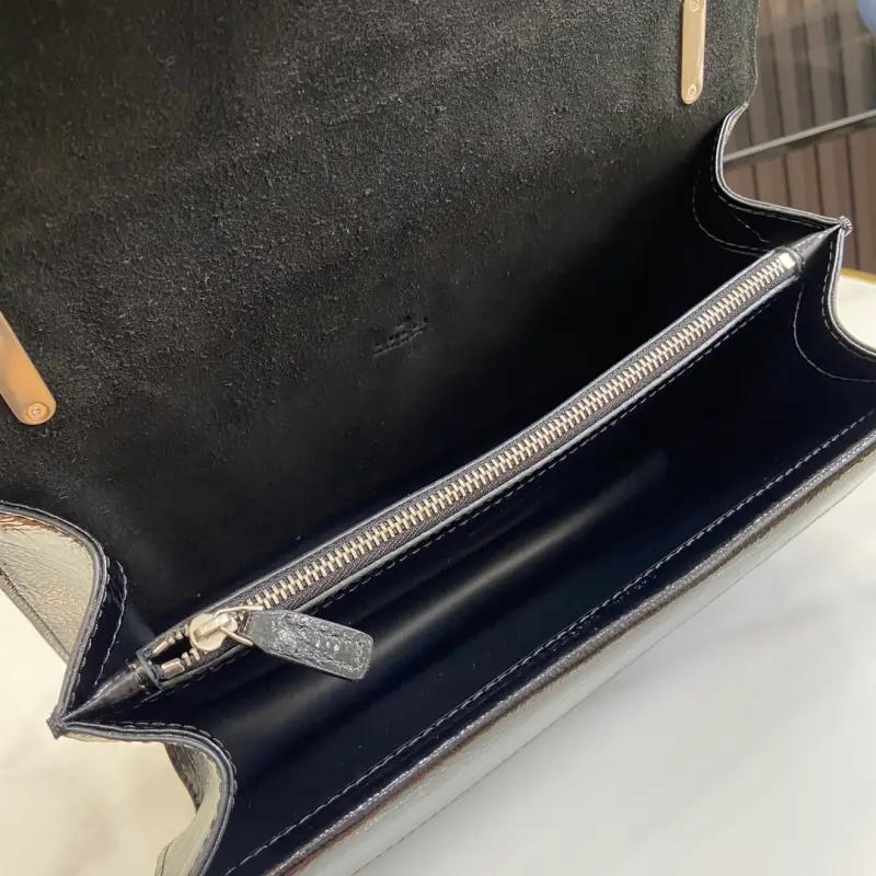 795005 CM 1 High-Quality Bags - Image 9