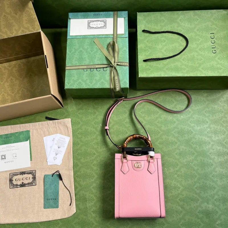 739079 CM 3 High-Quality Bags - Image 10