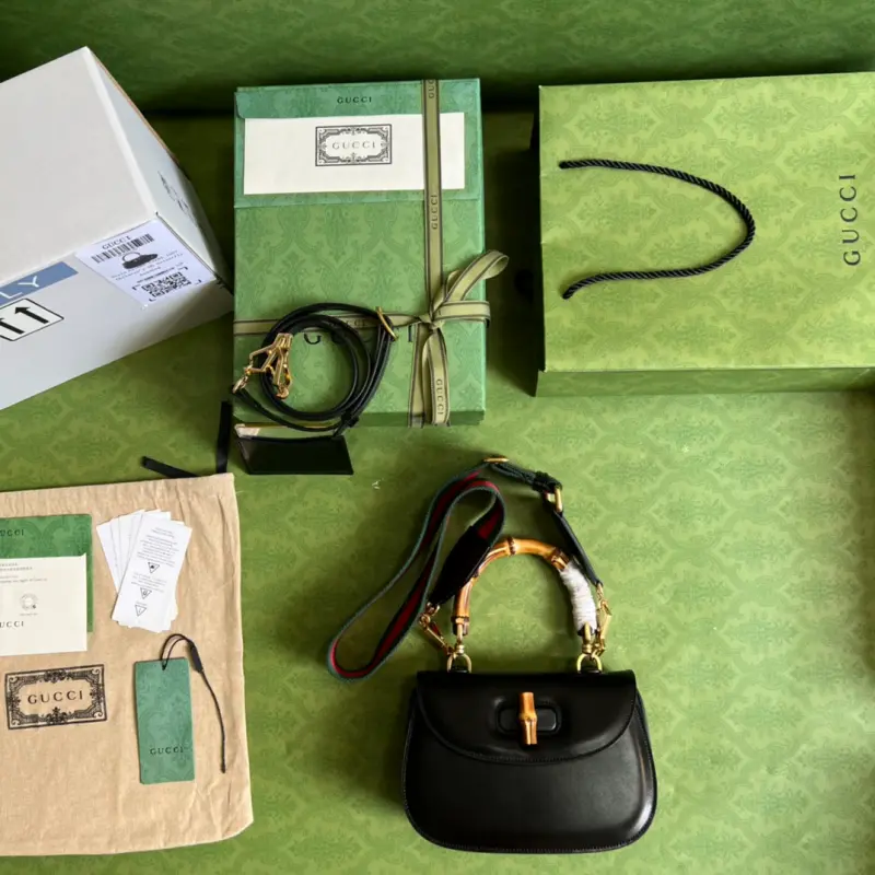 675797 CM 15 High-Quality Bags - Image 9