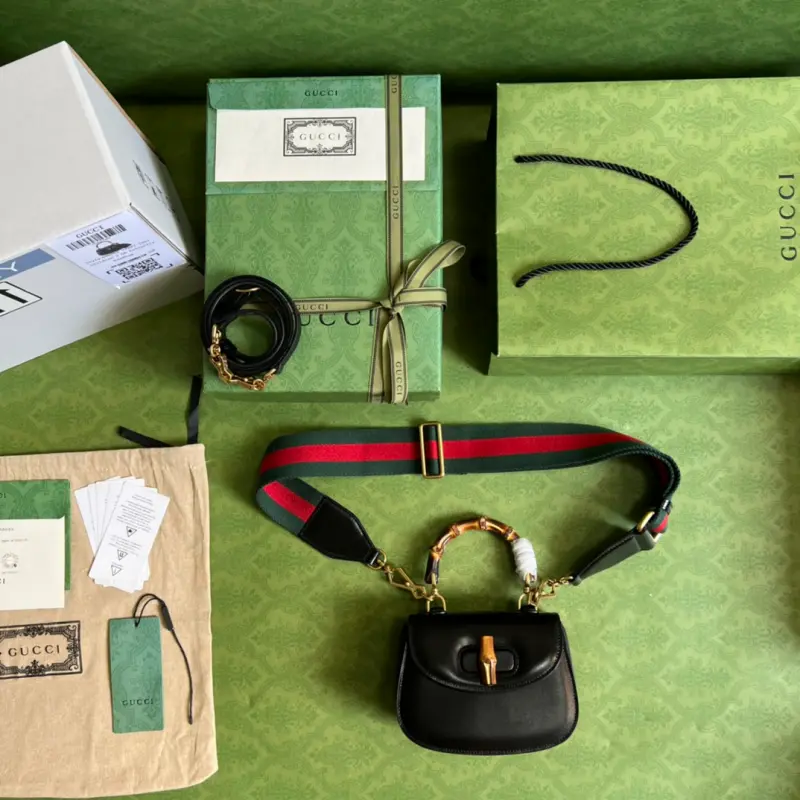 686864 CM 3 High-Quality Bags - Image 9