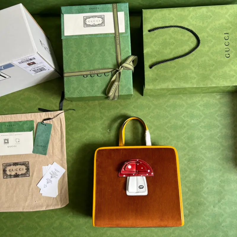 705042 CM 1 High-Quality Bags - Image 9