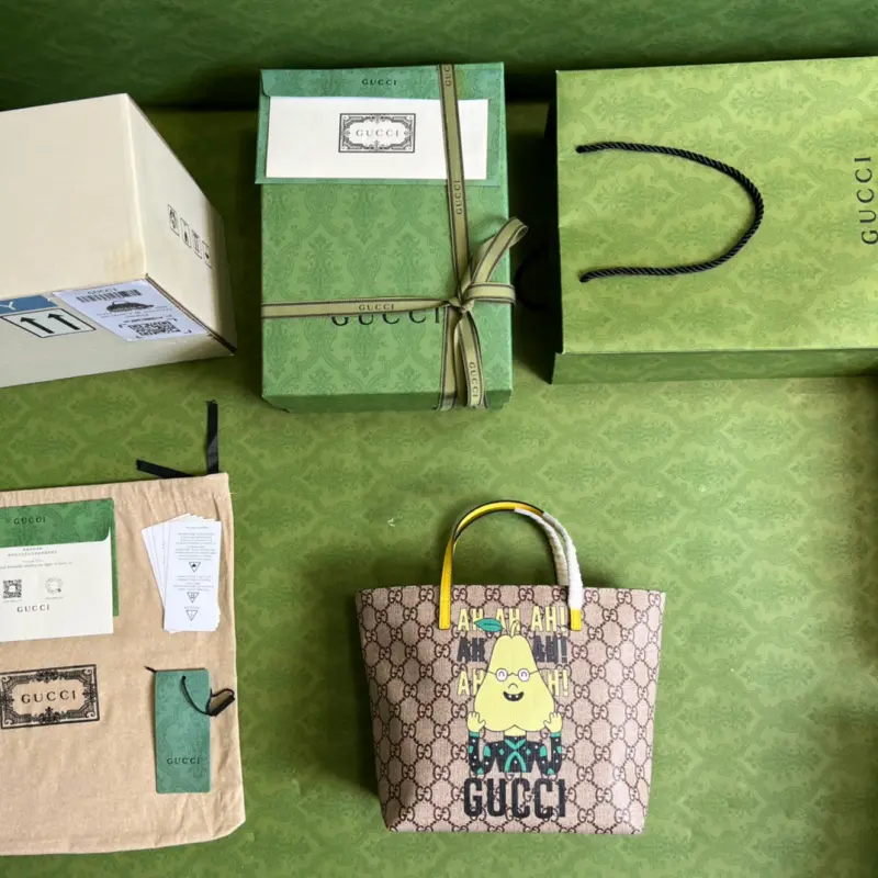 410812 CM 9 High-Quality Bags - Image 9