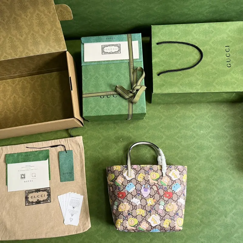 410812 CM 12 High-Quality Bags - Image 9