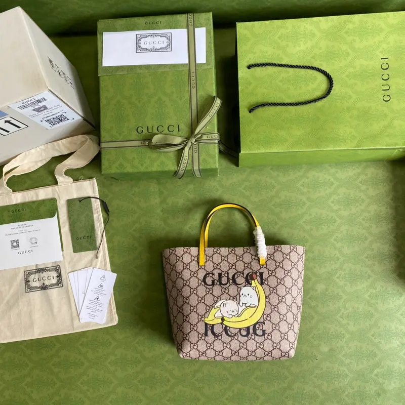 410812 CM 14 High-Quality Bags - Image 9