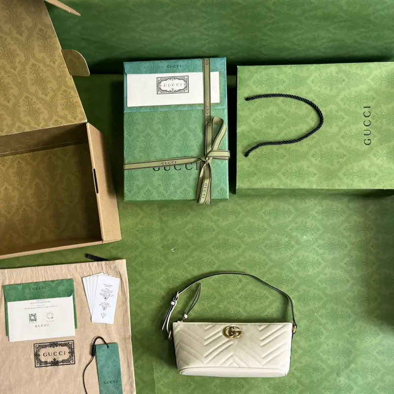 739166 CM 4 High-Quality Bags - Image 9