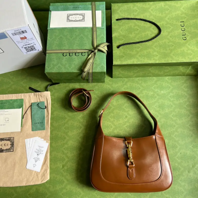 636709 CM 6 High-Quality Bags - Image 9