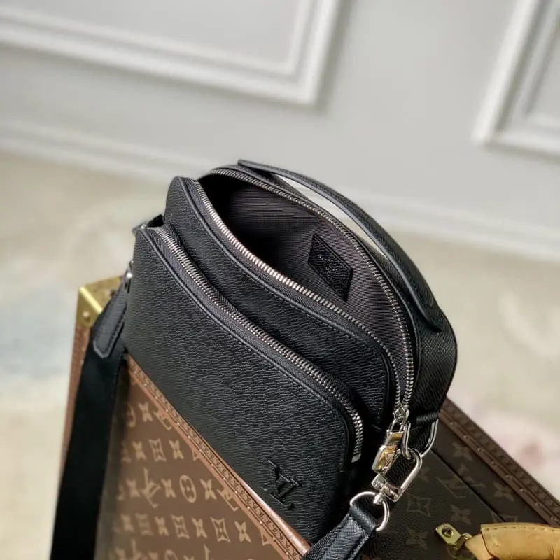 M11657 Black 22.5x15.5x7.5cm High Quality Bags - Image 9