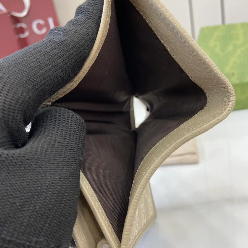 621887 CM 8 High-Quality Bags - Image 9