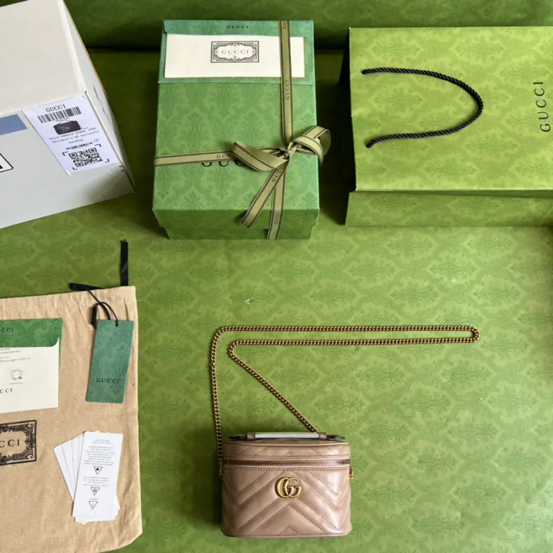 699515 CM 3 High-Quality Bags - Image 9