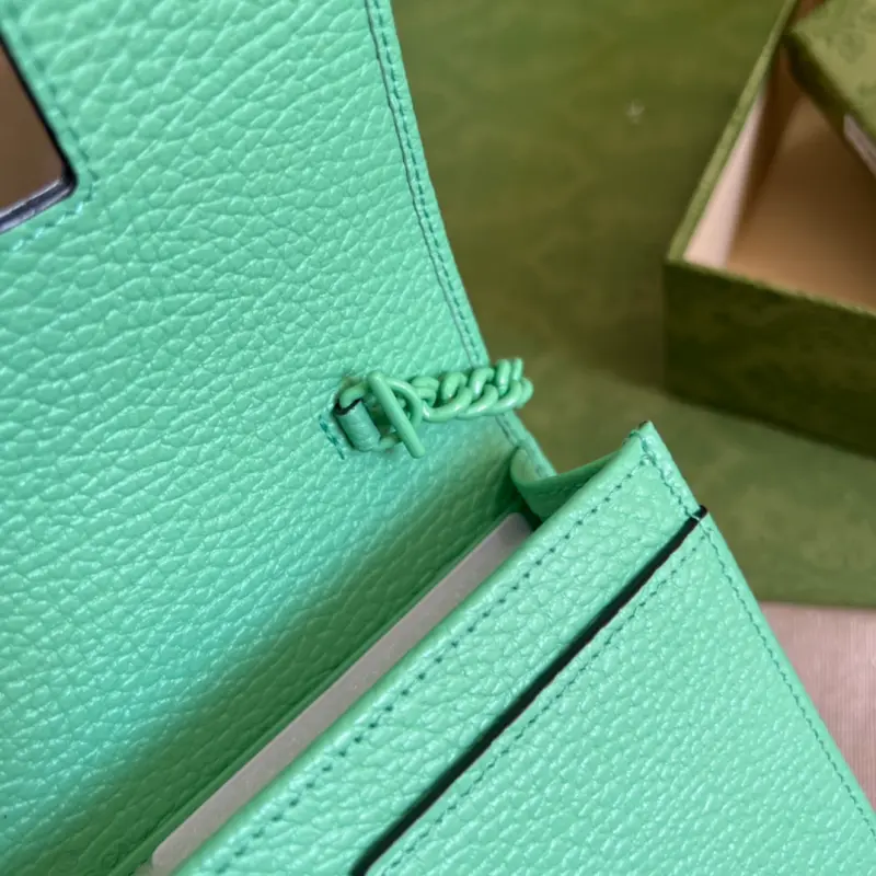 497985 CM 4 High-Quality Bags - Image 9