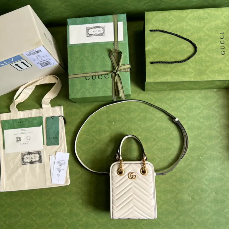 696123 CM 2 High-Quality Bags - Image 9