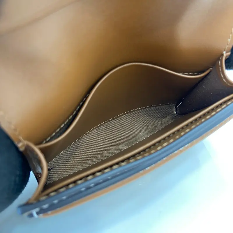 818811 CM 1 High-Quality Bags - Image 9