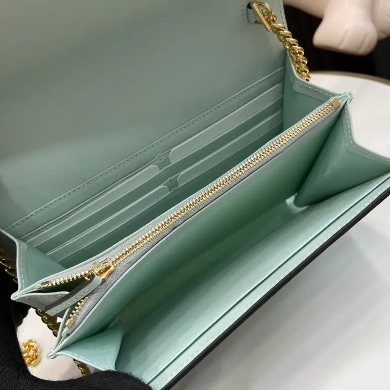 781555 CM 1 High-Quality Bags - Image 9