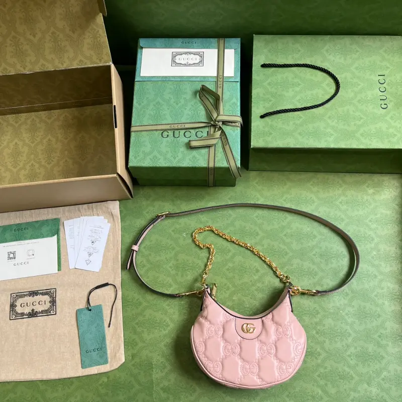 739736 CM 3 High-Quality Bags - Image 9