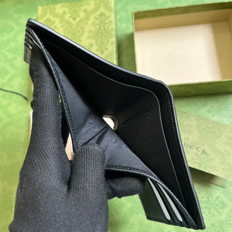 739475 CM 4 High-Quality Bags - Image 9