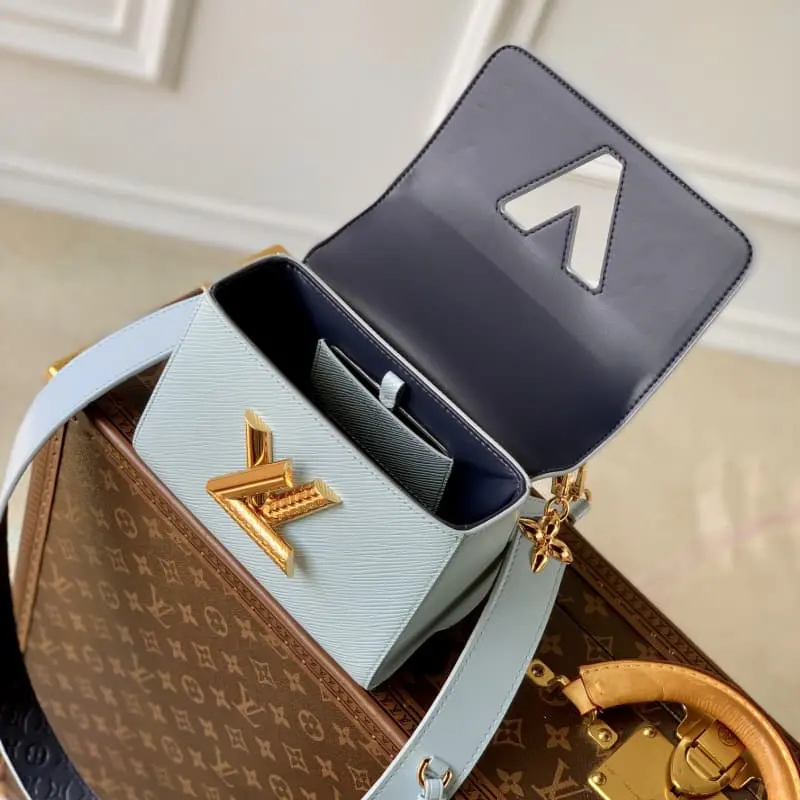 M25362 Sky Blue 19x15x9cm High Quality Bags - Image 9