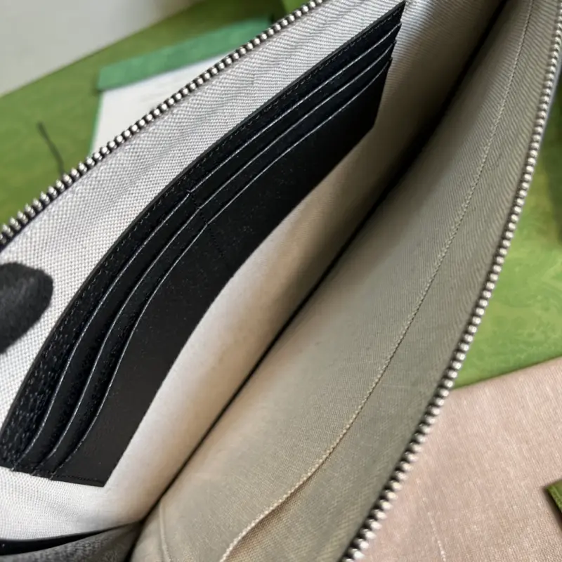 475317 CM 4 High-Quality Bags - Image 9