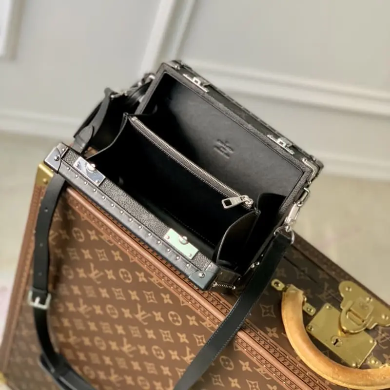 M20251 24x16.5x8cm High Quality Bags - Image 9