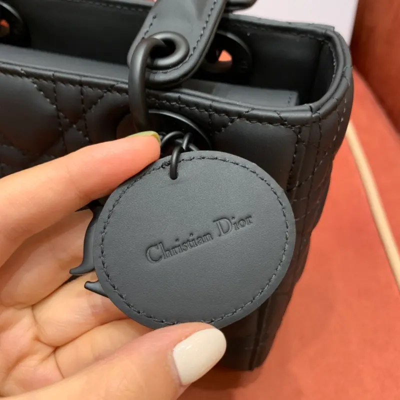 ML172 1 High Quality Bags - Image 9