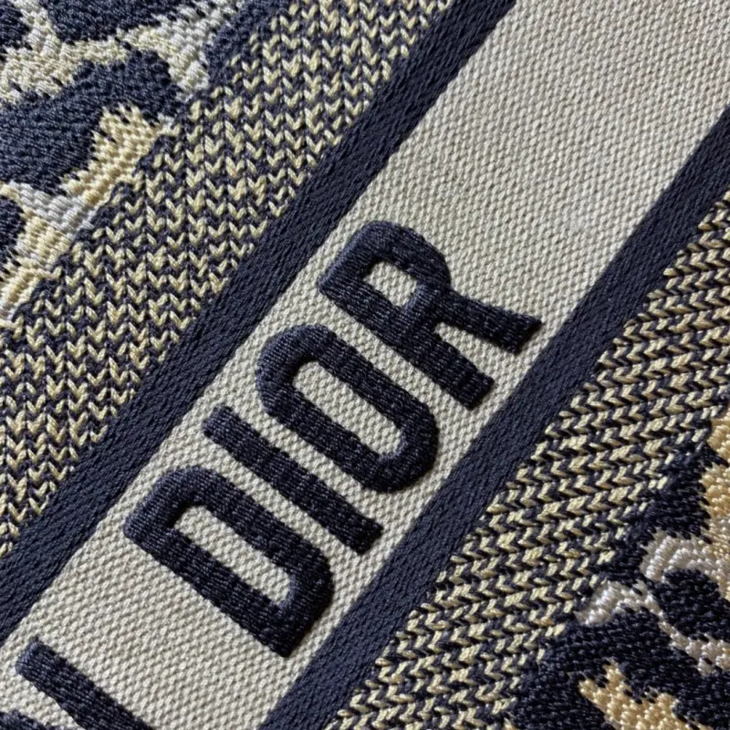 ML13 1 High Quality Bags - Image 10