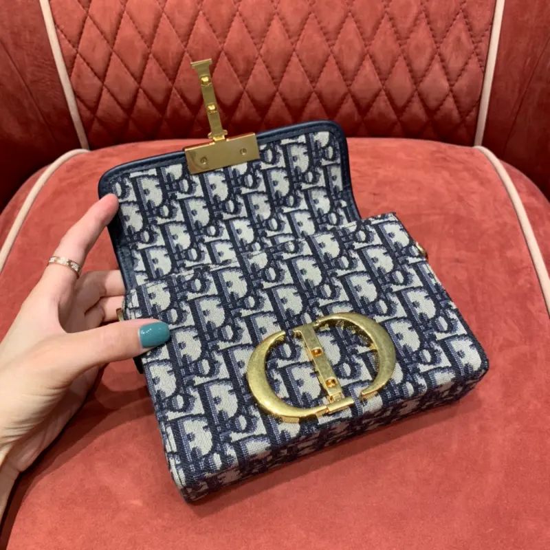 ML134 High Quality Bags - Image 9