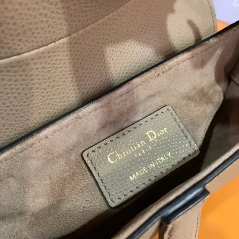 ML62 1 High Quality Bags - Image 8