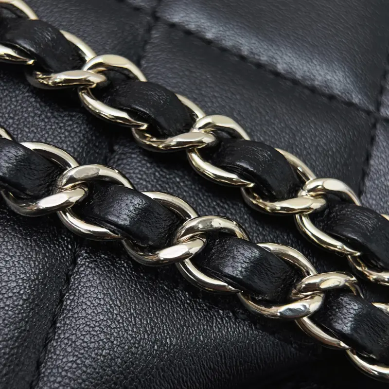 25p Wristband Handle Black High Quality Bags - Image 12