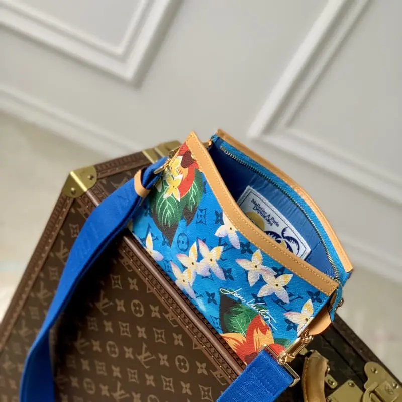 M83466 HH100 4 blue 22x14.5x4.5cm High Quality Bags - Image 9