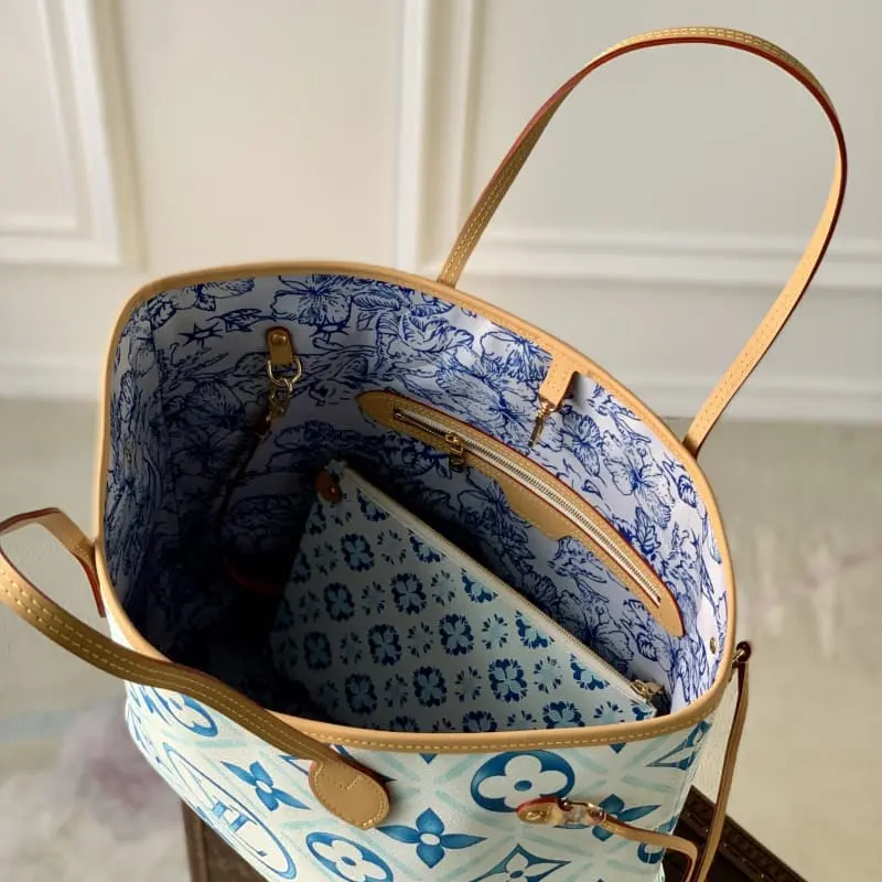 M11263 Blue HH87 31x28x14cm High Quality Bags - Image 10