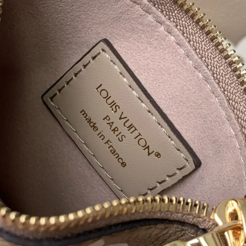 M13045 18x12x16cm High Quality Bags - Image 8