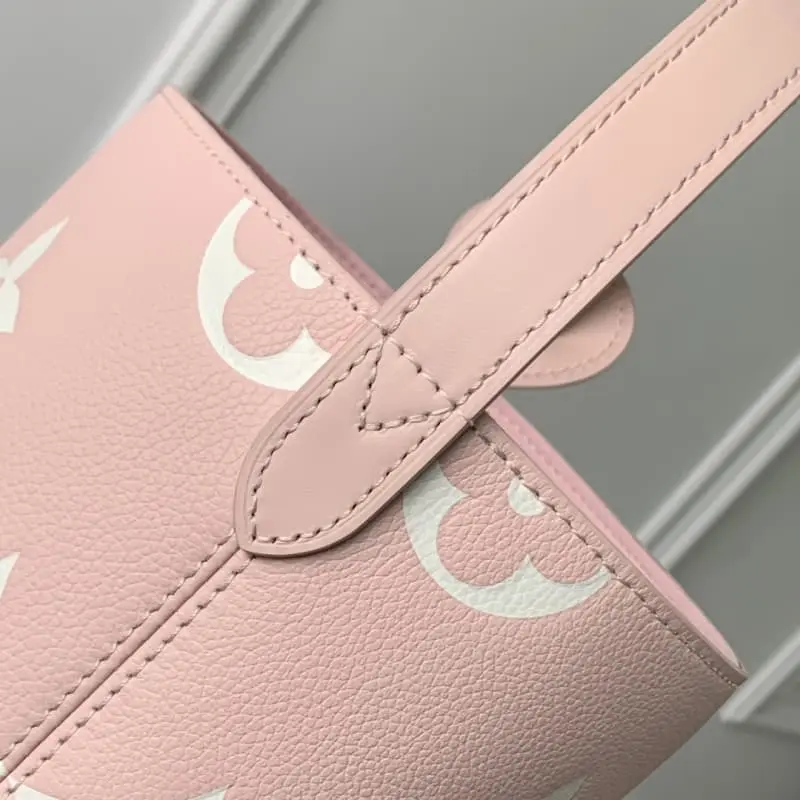 M14356 18x12x16cm High Quality Bags - Image 8