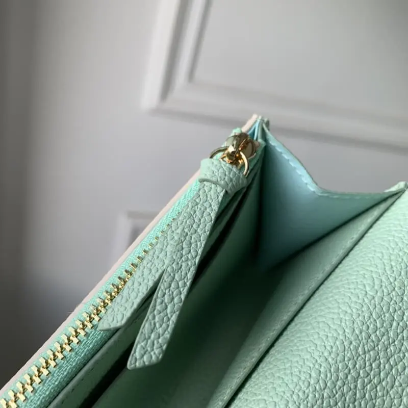 M82341 S2 19x10x2cm High Quality Bags - Image 8