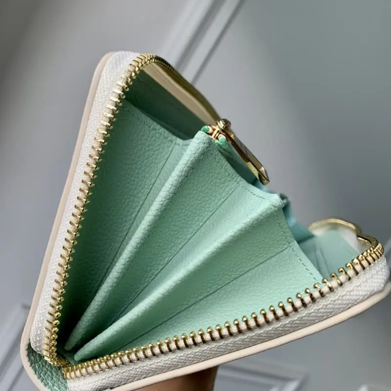 M69794 S3 19x10.5x2.5cm High Quality Bags - Image 8