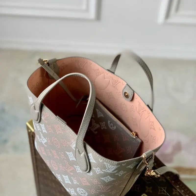 M23758 20x20x12.5cm High Quality Bags - Image 8