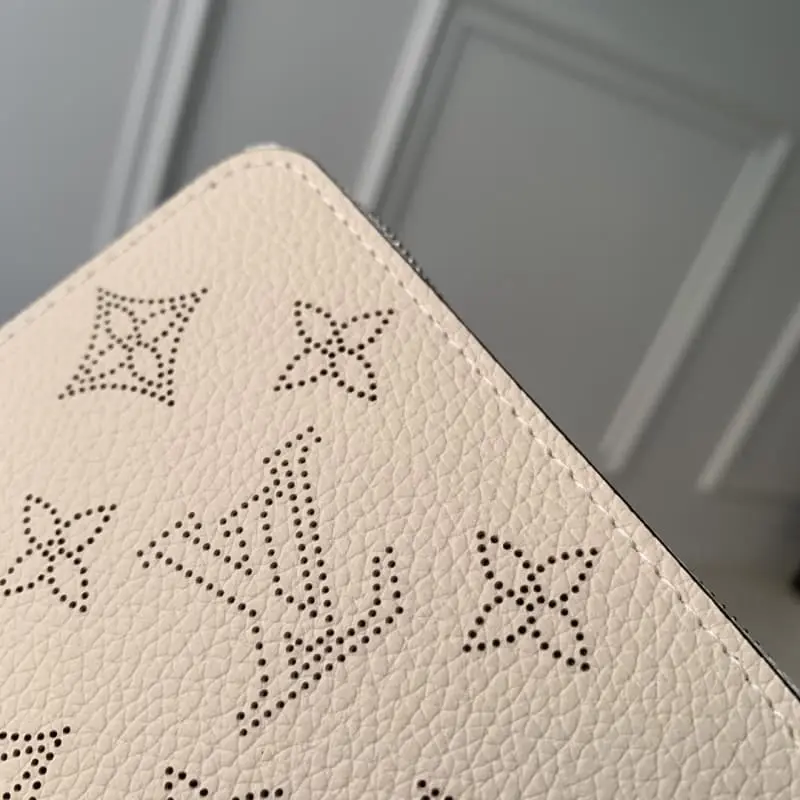 M81558 S2 11.5x10.5x2cm High Quality Bags - Image 8