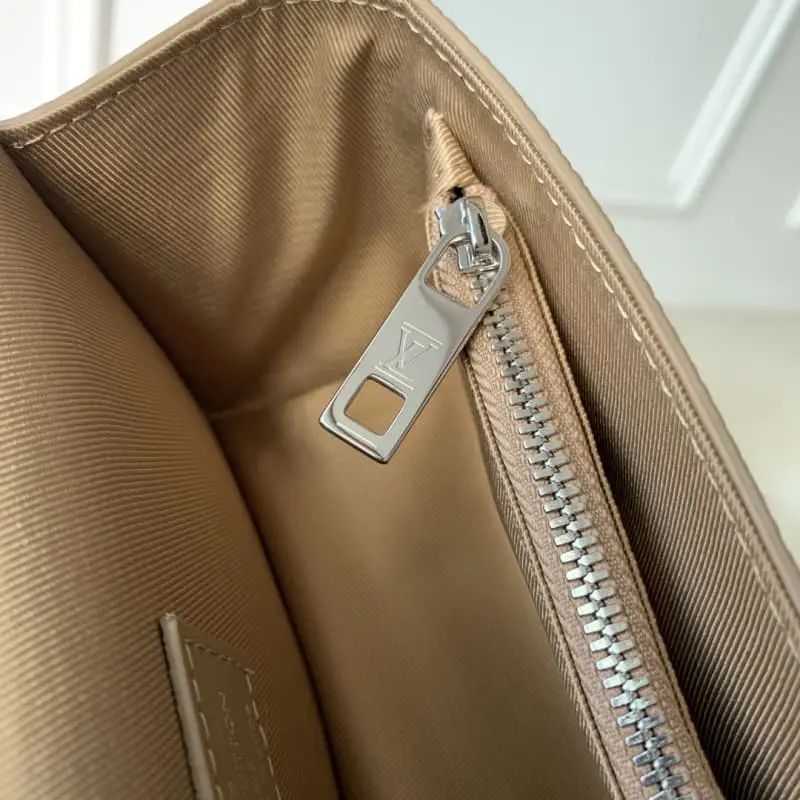 M82804 S1 17.3x12x7cm High Quality Bags - Image 8