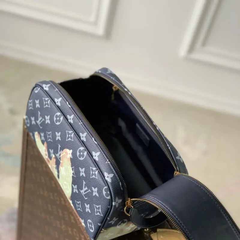 M46696 Flame 28x15x16.5cm High Quality Bags - Image 6