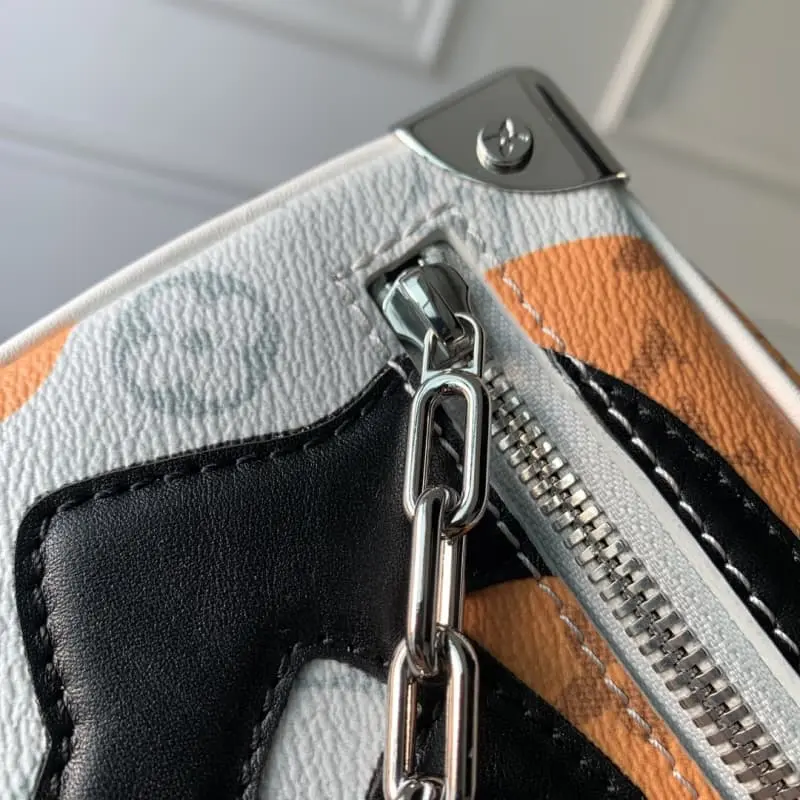 M23144 White Flower 18.5x13x8cm High Quality Bags - Image 8