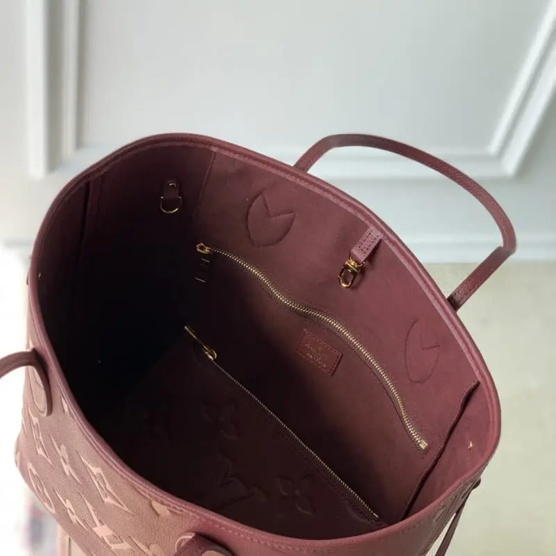 M45685 Burgundy 31x28x14cm High Quality Bags - Image 8