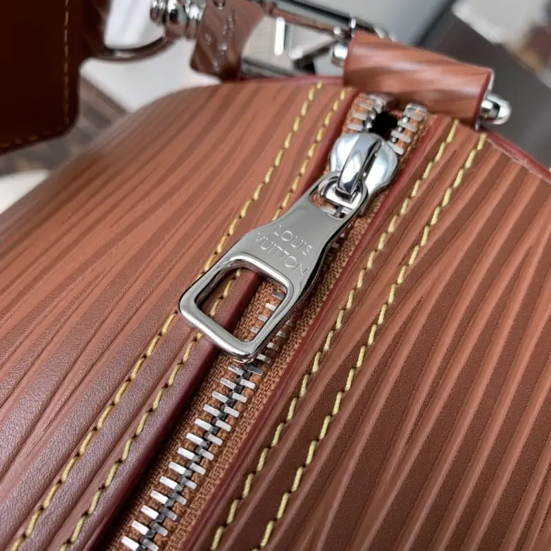 M23092 S1 33x17x17cm High Quality Bags - Image 8