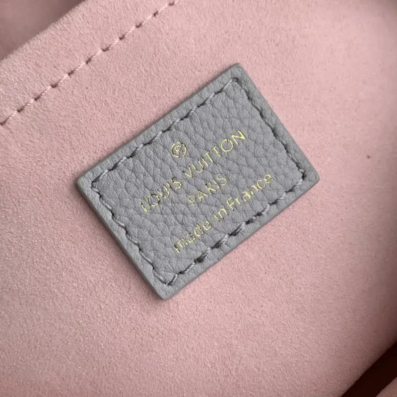 M13157 18x13x29cm High Quality Bags - Image 8