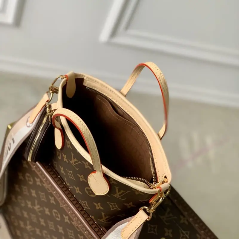 M46705 24x14x9cm High Quality Bags - Image 8