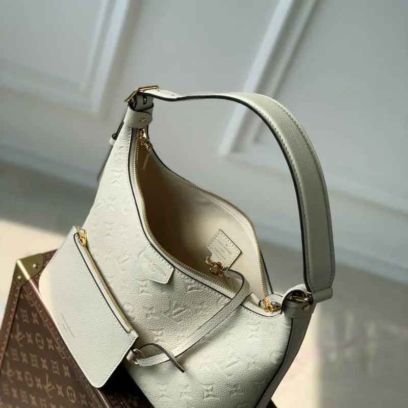 M46609 27x22x10.5cm High Quality Bags - Image 8