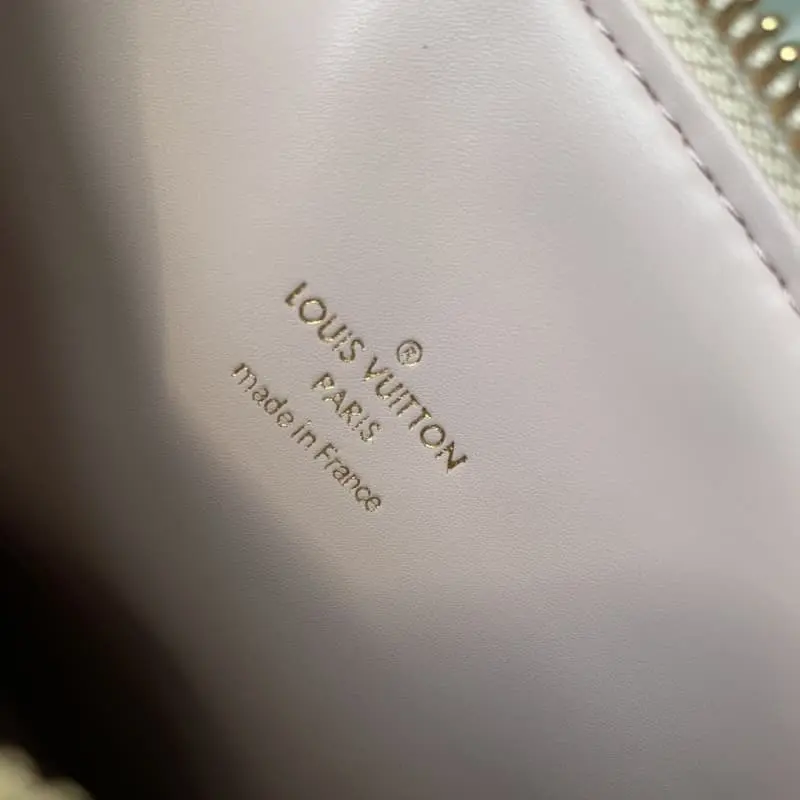 M22992 26x20x12cm High Quality Bags - Image 8