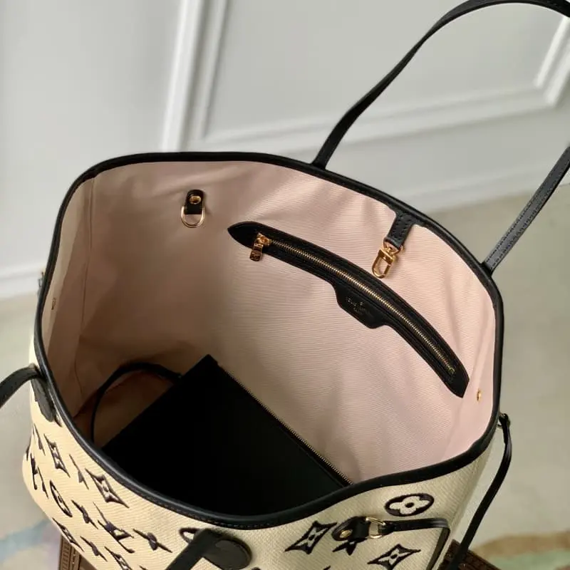 M22838 31x28x14cm High Quality Bags - Image 8