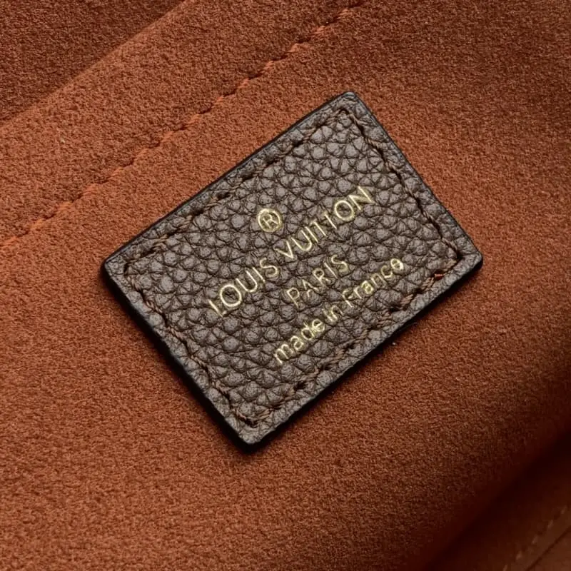 M51418 S1 22.5x17x5.5cm High Quality Bags - Image 7