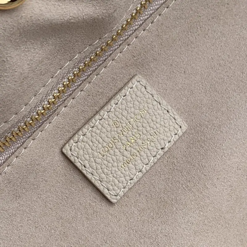 M46102 31x28x14cm High Quality Bags - Image 7