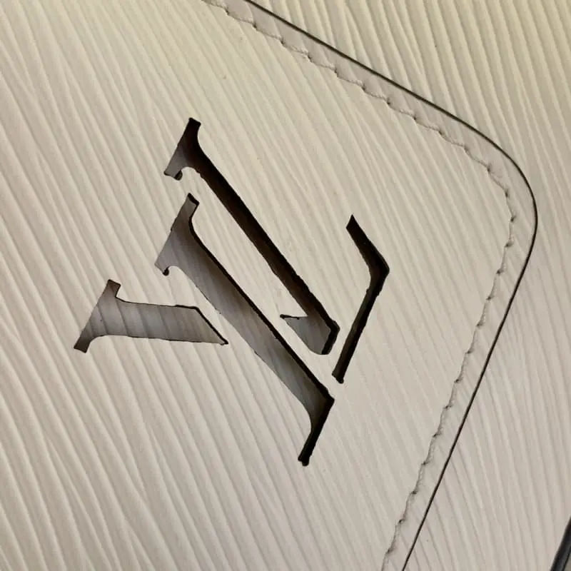 M80688 White 25x15x8cm High Quality Bags - Image 7